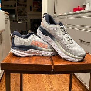 Hoka Bondi 7 - Women’s size 9